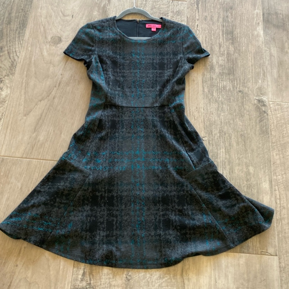 Betsy Johnson Not So Schoolgirl Plaid Fit and Flare size 4